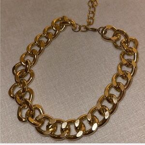 Beginning Boutique chunky gold necklace